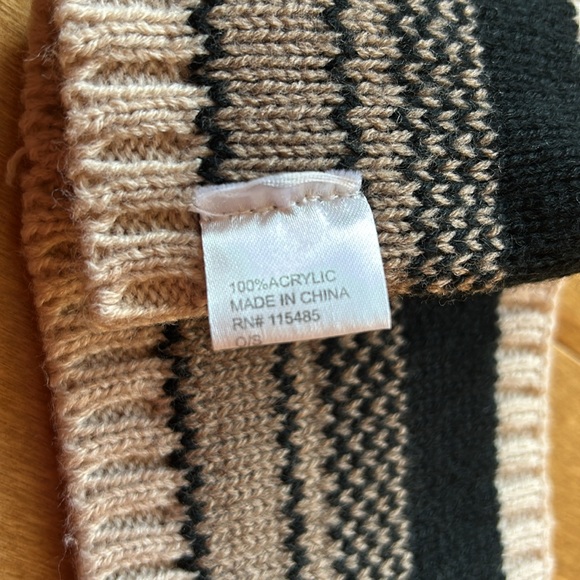 Reindeer Ear Warmer - Picture 5 of 6